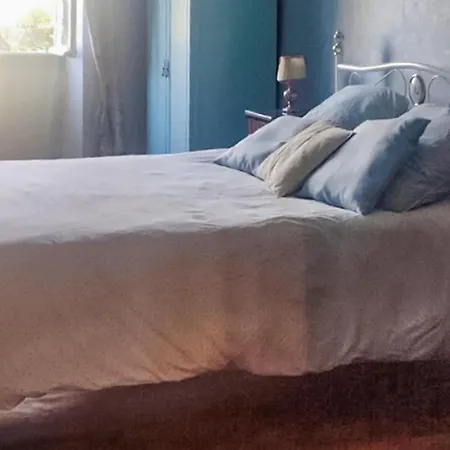 Дом отдыха Belle Maison Avec Piscine Rivehaute